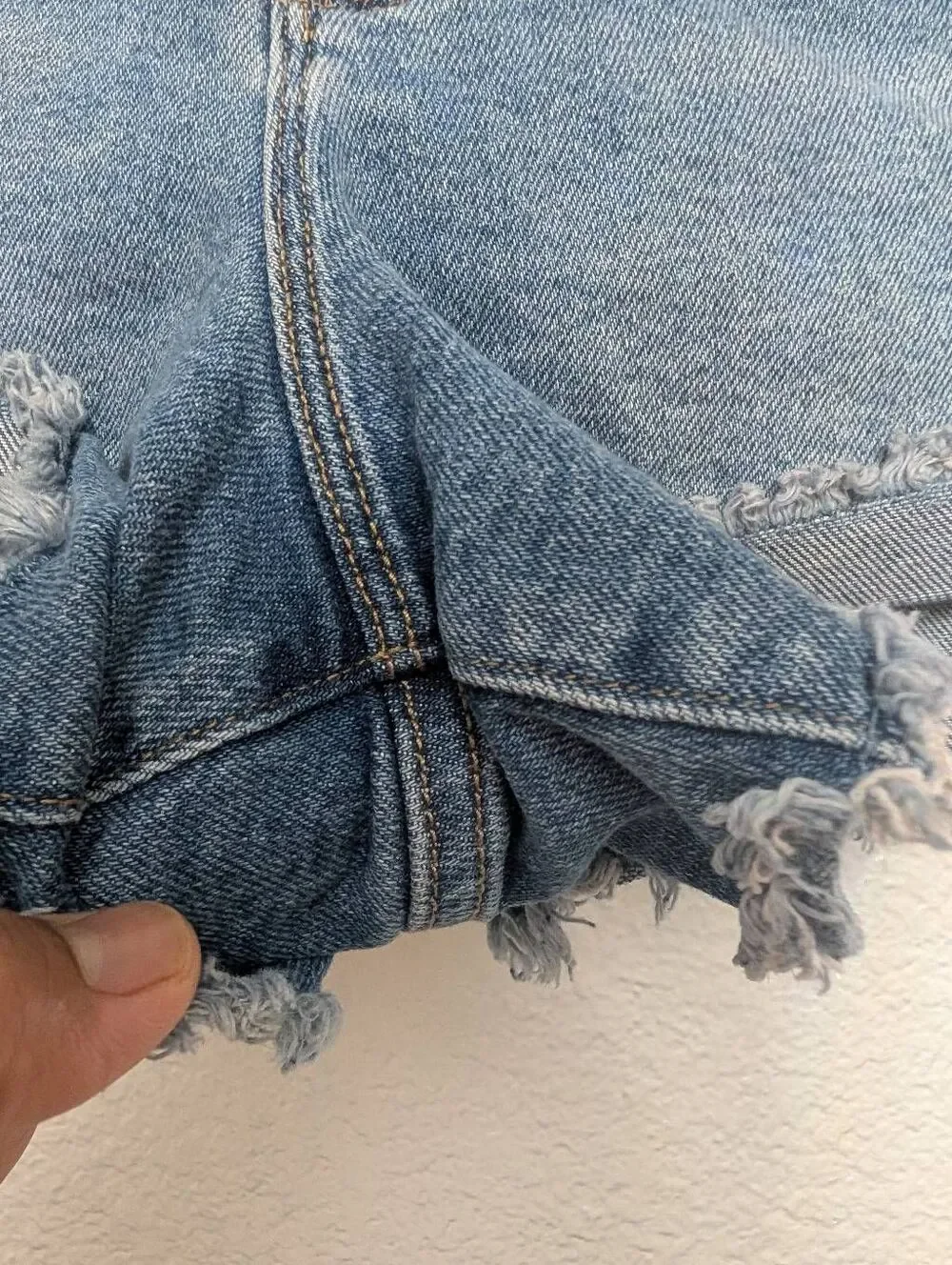Good American denim short